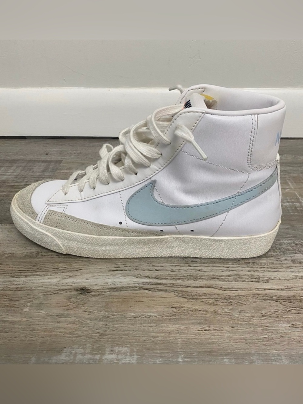 Nike Blazer Mid '77 Vintage 'Like Mike' BQ6806-109 High Top Shoes-size 8 M/9.5 W